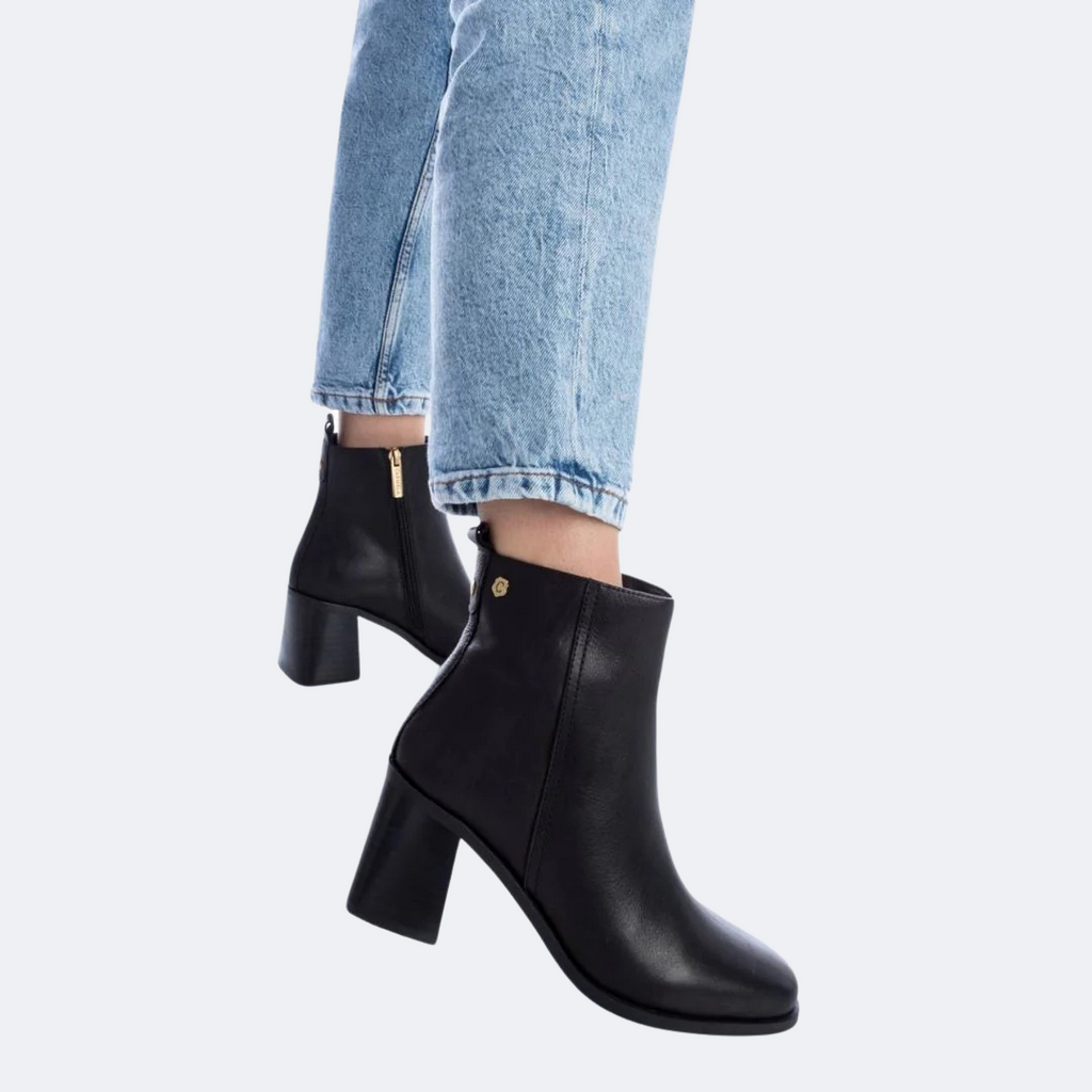 Carmela 161228 - Leather Boots - Black
